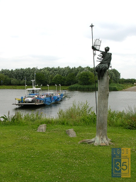 Broekhuizen  monument St.-Christoffel